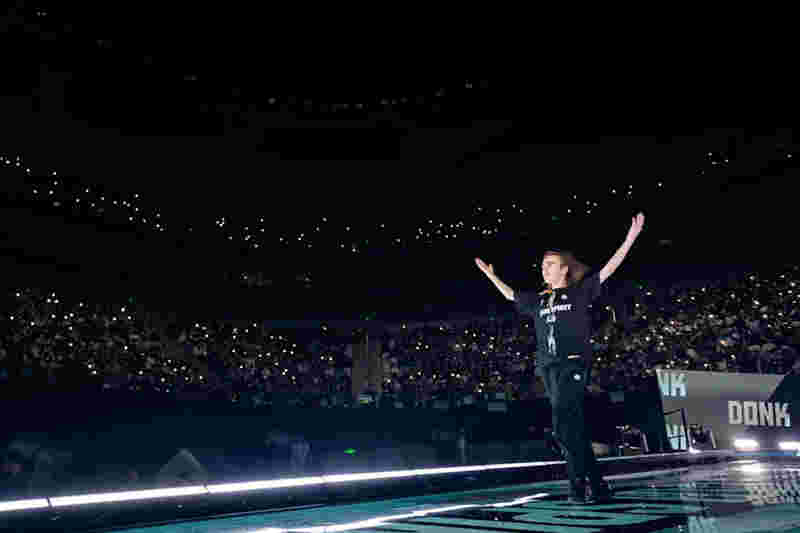 务必提高警 务必提高警