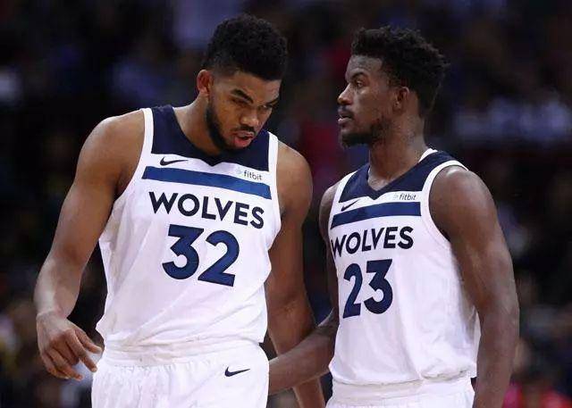 边锋或压上 边锋或压上